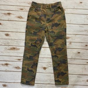 Madewell The High Rise Slim boy Cottontail Camo‎ Jeans Size 25